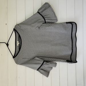 Max Studio Black & White Top